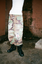 Load image into Gallery viewer, HKD 3/4 Camo Cargo shorts